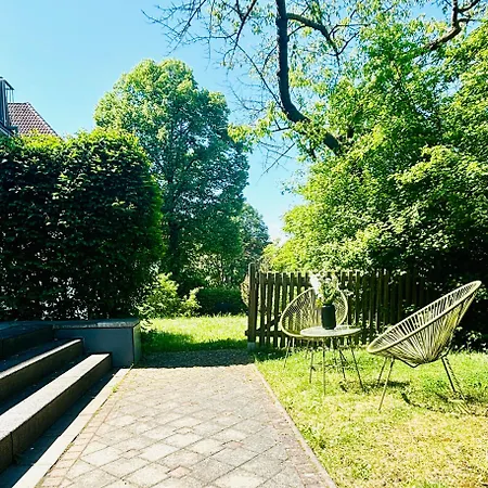 Luxusapartment Im Dichterviertel *garten*parkplatz*wifi* *